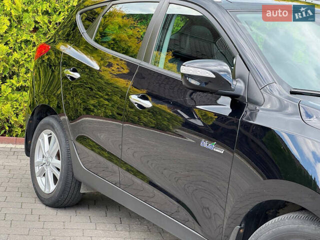 Черный Хендай их35, объемом двигателя 1.69 л и пробегом 238 тыс. км за 11999 $, фото 8 на Automoto.ua