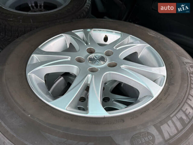 Черный Хендай их35, объемом двигателя 0 л и пробегом 201 тыс. км за 11850 $, фото 40 на Automoto.ua