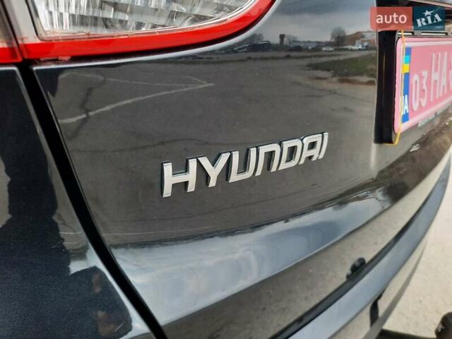 Чорний Хендай іх35, об'ємом двигуна 2 л та пробігом 211 тис. км за 12700 $, фото 87 на Automoto.ua