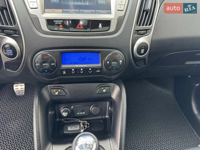 Черный Хендай их35, объемом двигателя 2 л и пробегом 177 тыс. км за 11999 $, фото 38 на Automoto.ua