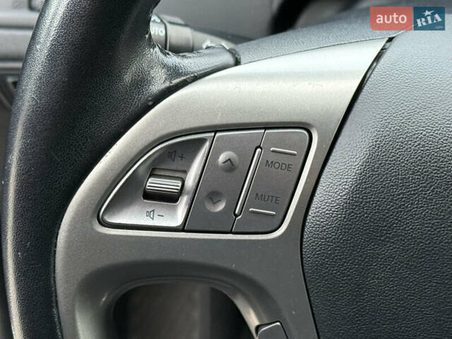 Черный Хендай их35, объемом двигателя 0 л и пробегом 201 тыс. км за 11850 $, фото 56 на Automoto.ua