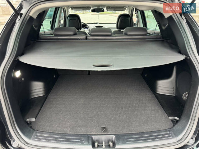 Черный Хендай их35, объемом двигателя 2 л и пробегом 177 тыс. км за 11999 $, фото 74 на Automoto.ua