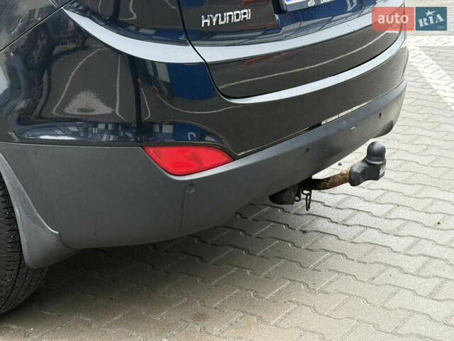 Черный Хендай их35, объемом двигателя 2 л и пробегом 230 тыс. км за 11850 $, фото 21 на Automoto.ua