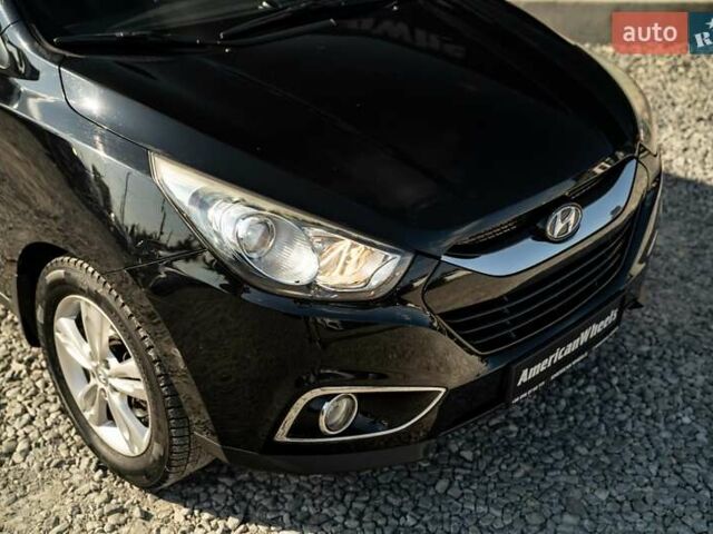 Черный Хендай их35, объемом двигателя 2 л и пробегом 147 тыс. км за 15200 $, фото 16 на Automoto.ua