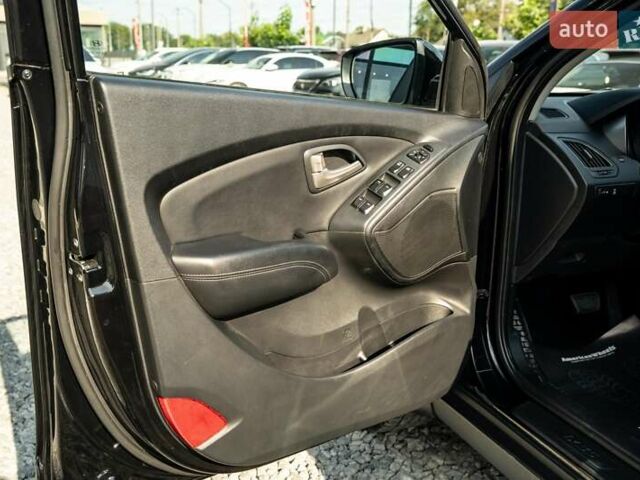 Черный Хендай их35, объемом двигателя 2 л и пробегом 147 тыс. км за 15200 $, фото 39 на Automoto.ua