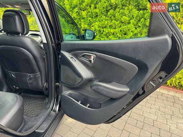 Черный Хендай их35, объемом двигателя 1.69 л и пробегом 238 тыс. км за 11999 $, фото 43 на Automoto.ua