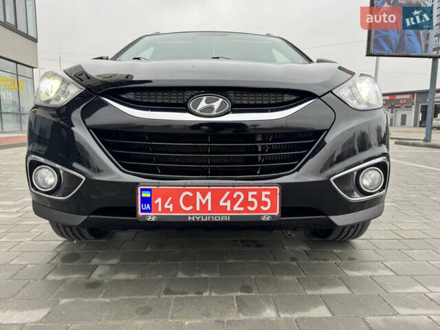 Черный Хендай их35, объемом двигателя 2 л и пробегом 177 тыс. км за 11999 $, фото 21 на Automoto.ua