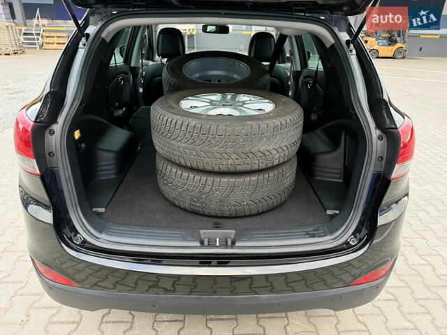 Черный Хендай их35, объемом двигателя 0 л и пробегом 201 тыс. км за 11850 $, фото 38 на Automoto.ua