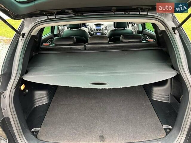 Чорний Хендай іх35, об'ємом двигуна 2 л та пробігом 195 тис. км за 12800 $, фото 15 на Automoto.ua
