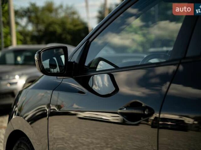 Черный Хендай их35, объемом двигателя 2 л и пробегом 147 тыс. км за 15200 $, фото 8 на Automoto.ua