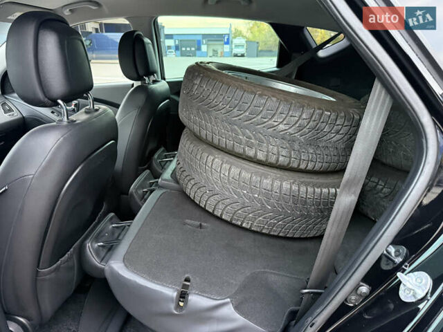 Черный Хендай их35, объемом двигателя 0 л и пробегом 201 тыс. км за 11850 $, фото 35 на Automoto.ua