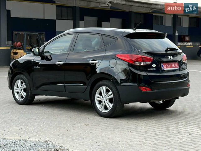 Черный Хендай их35, объемом двигателя 0 л и пробегом 201 тыс. км за 11850 $, фото 11 на Automoto.ua
