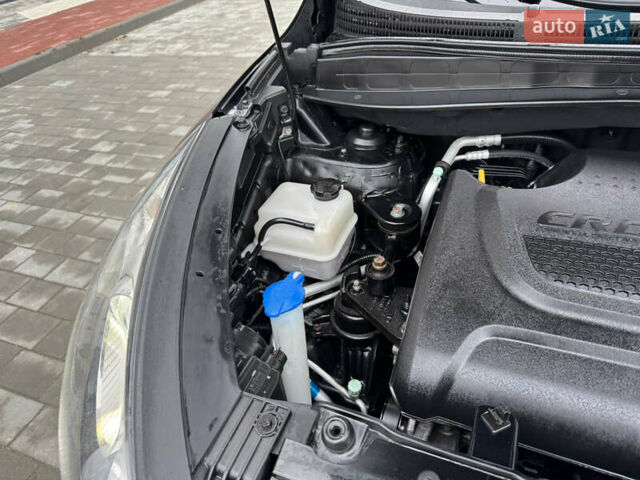 Черный Хендай их35, объемом двигателя 2 л и пробегом 177 тыс. км за 11999 $, фото 81 на Automoto.ua