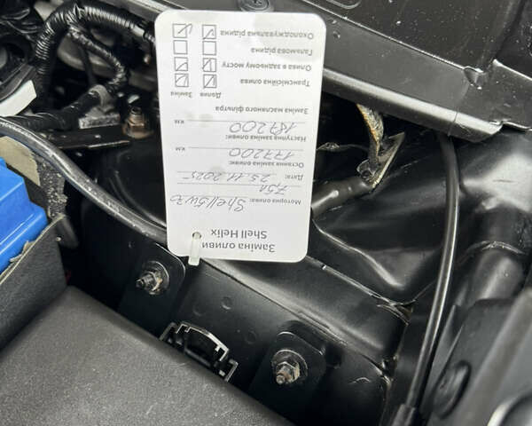 Черный Хендай их35, объемом двигателя 2 л и пробегом 177 тыс. км за 11999 $, фото 83 на Automoto.ua