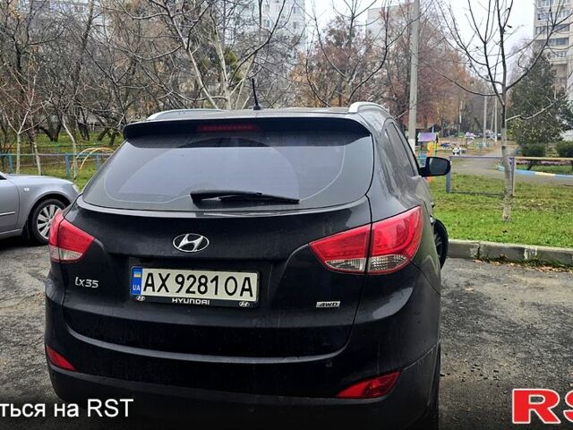 Черный Хендай их35, объемом двигателя 2 л и пробегом 152 тыс. км за 13000 $, фото 3 на Automoto.ua