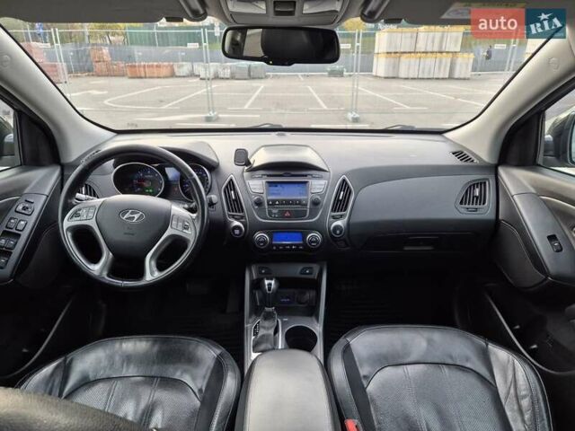 Хендай их35 2013 в Киеве на Automoto.ua Черный Хендай их35, объемом двигателя 2 л и пробегом 153 тыс. км за 13500 $, фото 13 на Automoto.ua