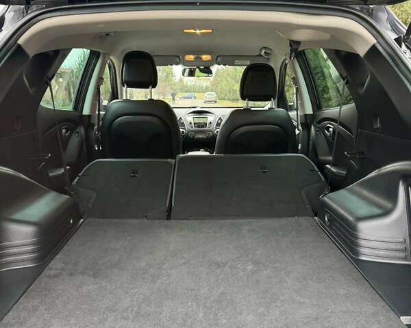 Чорний Хендай іх35, об'ємом двигуна 2 л та пробігом 177 тис. км за 14650 $, фото 61 на Automoto.ua