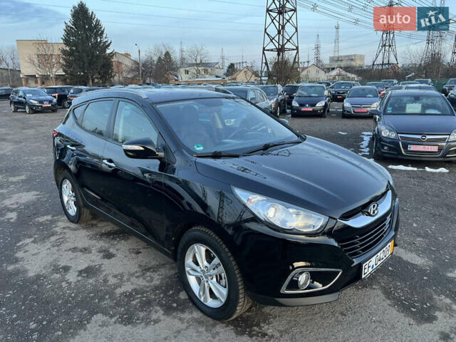 Черный Хендай их35, объемом двигателя 2 л и пробегом 213 тыс. км за 16500 $, фото 1 на Automoto.ua