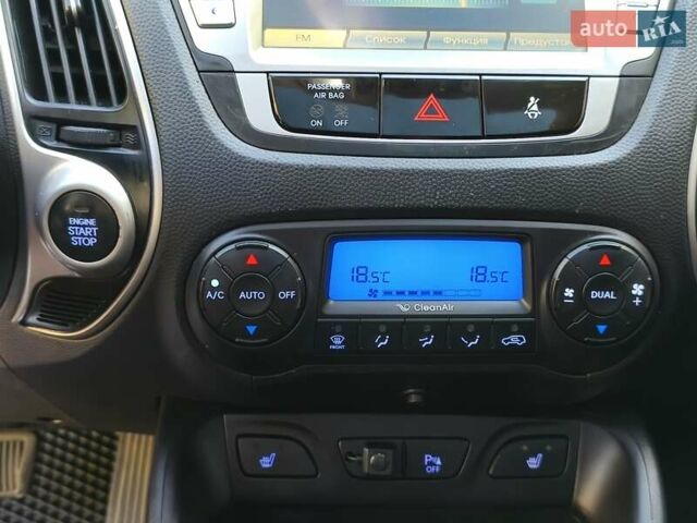 Черный Хендай их35, объемом двигателя 2 л и пробегом 167 тыс. км за 13600 $, фото 22 на Automoto.ua