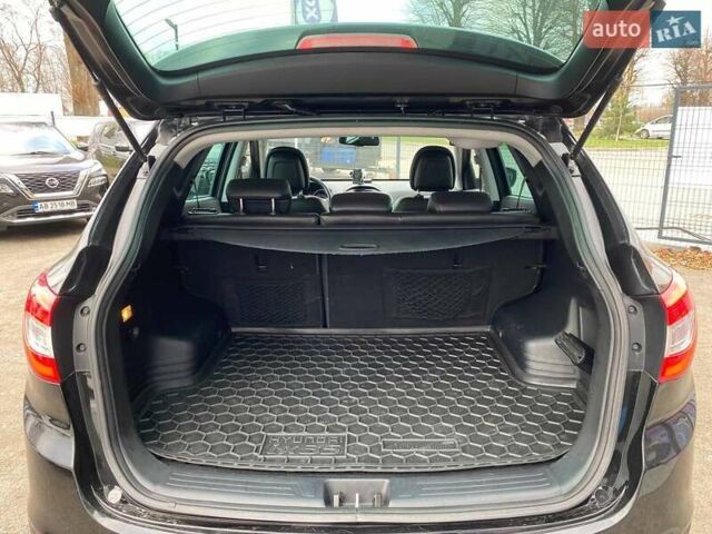 Черный Хендай их35, объемом двигателя 1.69 л и пробегом 194 тыс. км за 12500 $, фото 18 на Automoto.ua