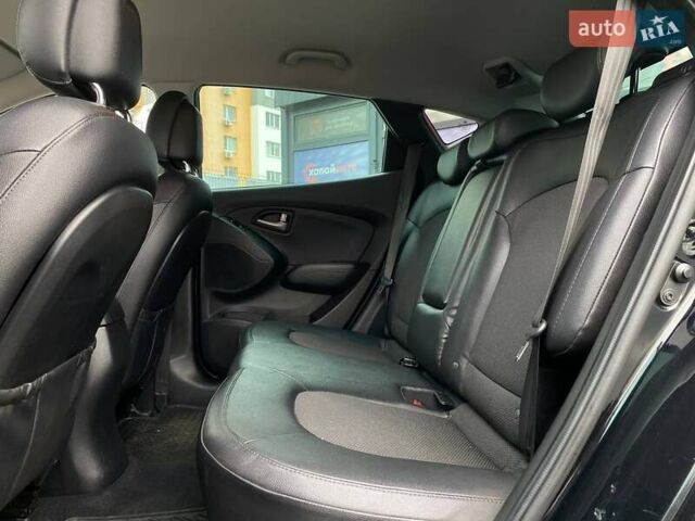 Черный Хендай их35, объемом двигателя 1.69 л и пробегом 194 тыс. км за 12500 $, фото 17 на Automoto.ua