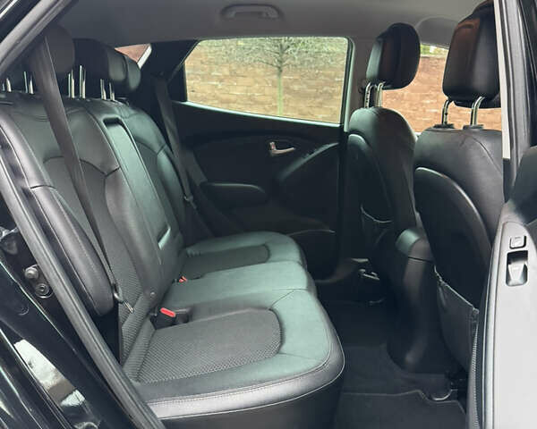 Чорний Хендай іх35, об'ємом двигуна 2 л та пробігом 177 тис. км за 14650 $, фото 54 на Automoto.ua