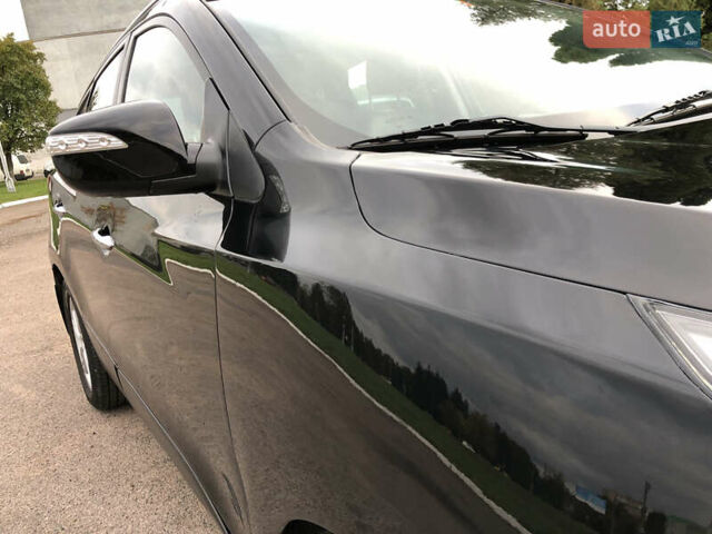 Черный Хендай их35, объемом двигателя 2 л и пробегом 178 тыс. км за 13999 $, фото 18 на Automoto.ua