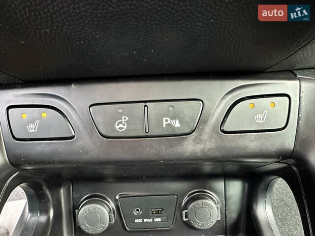 Чорний Хендай іх35, об'ємом двигуна 2 л та пробігом 148 тис. км за 14599 $, фото 29 на Automoto.ua