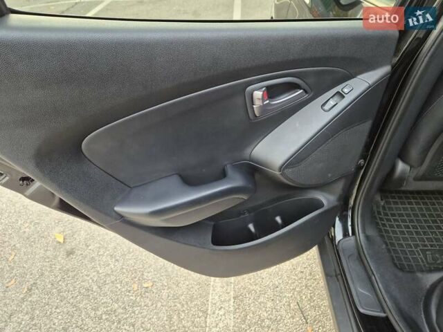 Хендай их35 2013 в Киеве на Automoto.ua Черный Хендай их35, объемом двигателя 2 л и пробегом 153 тыс. км за 13500 $, фото 16 на Automoto.ua