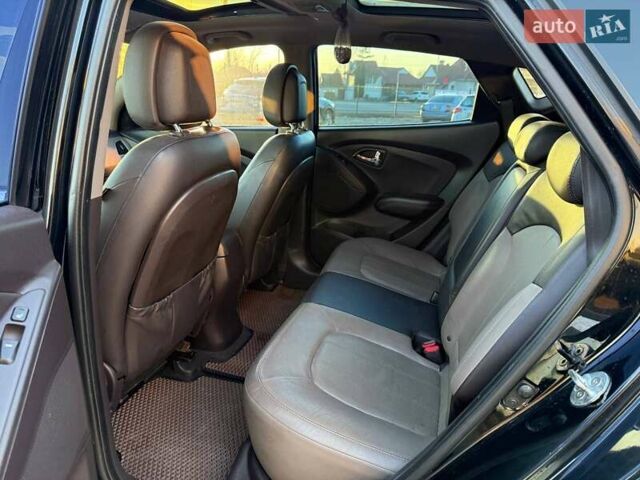 Черный Хендай их35, объемом двигателя 2 л и пробегом 178 тыс. км за 12699 $, фото 11 на Automoto.ua