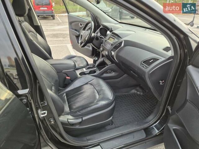 Хендай их35 2013 в Киеве на Automoto.ua Черный Хендай их35, объемом двигателя 2 л и пробегом 153 тыс. км за 13500 $, фото 12 на Automoto.ua