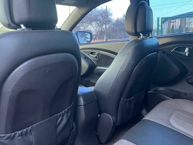 Чорний Хендай іх35, об'ємом двигуна 2 л та пробігом 178 тис. км за 13700 $, фото 18 на Automoto.ua