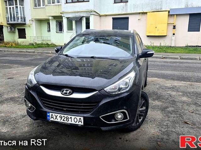 Черный Хендай их35, объемом двигателя 2 л и пробегом 152 тыс. км за 13000 $, фото 1 на Automoto.ua