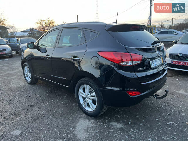 Черный Хендай их35, объемом двигателя 2 л и пробегом 213 тыс. км за 16500 $, фото 8 на Automoto.ua