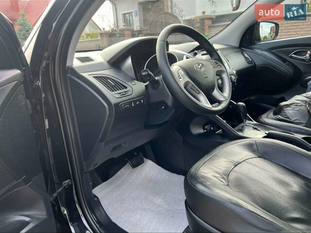 Черный Хендай их35, объемом двигателя 2 л и пробегом 202 тыс. км за 15700 $, фото 31 на Automoto.ua