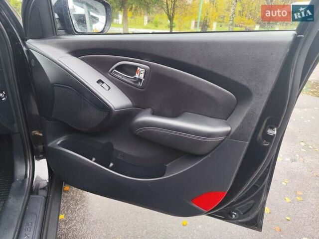 Хендай их35 2013 в Житомире на Automoto.ua Черный Хендай их35, объемом двигателя 1.7 л и пробегом 158 тыс. км за 11900 $, фото 49 на Automoto.ua