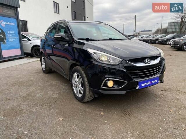 Черный Хендай их35, объемом двигателя 1.69 л и пробегом 194 тыс. км за 12500 $, фото 2 на Automoto.ua