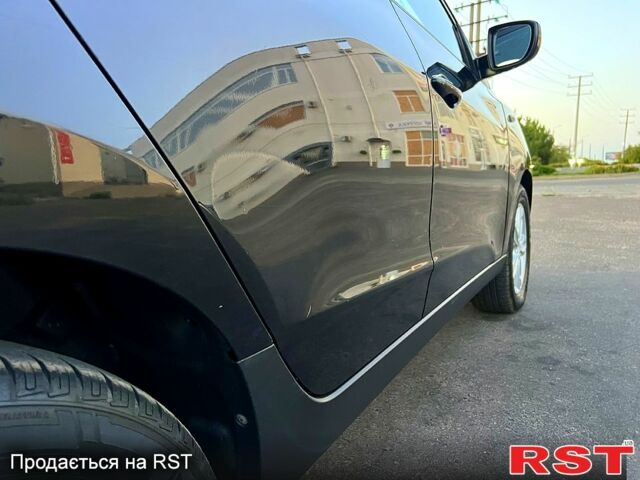 Черный Хендай их35, объемом двигателя 1.7 л и пробегом 230 тыс. км за 11200 $, фото 3 на Automoto.ua