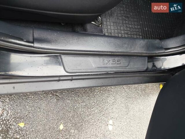 Хендай их35 2013 в Житомире на Automoto.ua Черный Хендай их35, объемом двигателя 1.7 л и пробегом 158 тыс. км за 11900 $, фото 53 на Automoto.ua