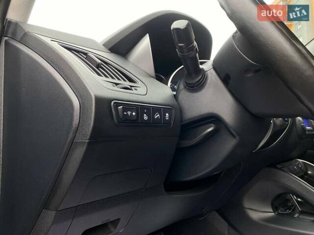 Черный Хендай их35, объемом двигателя 1.69 л и пробегом 194 тыс. км за 12500 $, фото 9 на Automoto.ua