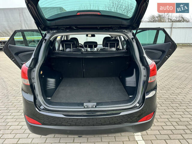 Чорний Хендай іх35, об'ємом двигуна 2 л та пробігом 148 тис. км за 14599 $, фото 50 на Automoto.ua