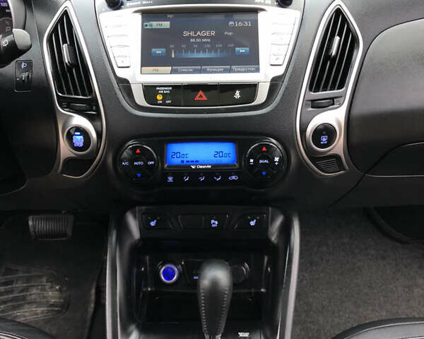 Черный Хендай их35, объемом двигателя 2 л и пробегом 178 тыс. км за 13999 $, фото 37 на Automoto.ua