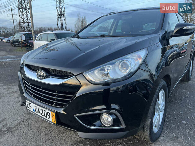 Черный Хендай их35, объемом двигателя 2 л и пробегом 213 тыс. км за 16500 $, фото 14 на Automoto.ua