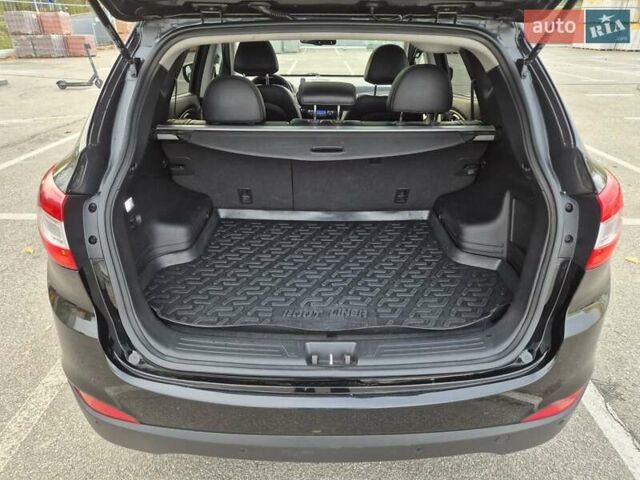 Хендай их35 2013 в Киеве на Automoto.ua Черный Хендай их35, объемом двигателя 2 л и пробегом 153 тыс. км за 13500 $, фото 9 на Automoto.ua