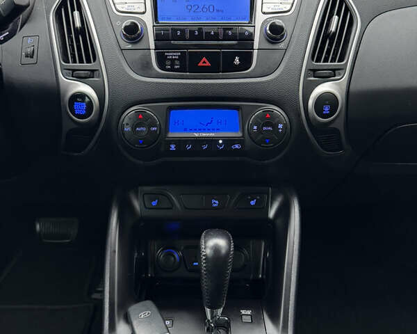 Чорний Хендай іх35, об'ємом двигуна 2 л та пробігом 177 тис. км за 14650 $, фото 38 на Automoto.ua