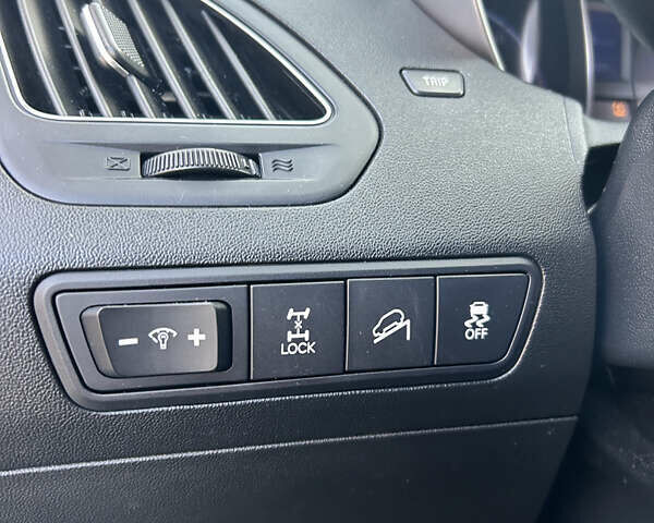 Чорний Хендай іх35, об'ємом двигуна 2 л та пробігом 241 тис. км за 14400 $, фото 8 на Automoto.ua