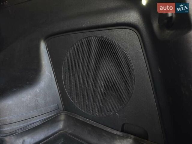 Черный Хендай их35, объемом двигателя 2 л и пробегом 167 тыс. км за 13600 $, фото 32 на Automoto.ua