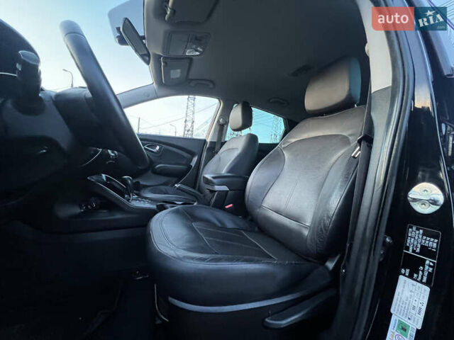 Черный Хендай их35, объемом двигателя 2 л и пробегом 213 тыс. км за 16500 $, фото 29 на Automoto.ua