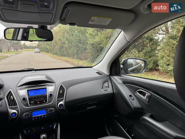 Чорний Хендай іх35, об'ємом двигуна 2 л та пробігом 177 тис. км за 14650 $, фото 29 на Automoto.ua