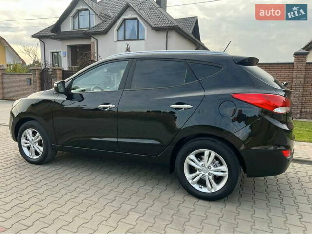 Черный Хендай их35, объемом двигателя 2 л и пробегом 202 тыс. км за 15700 $, фото 16 на Automoto.ua